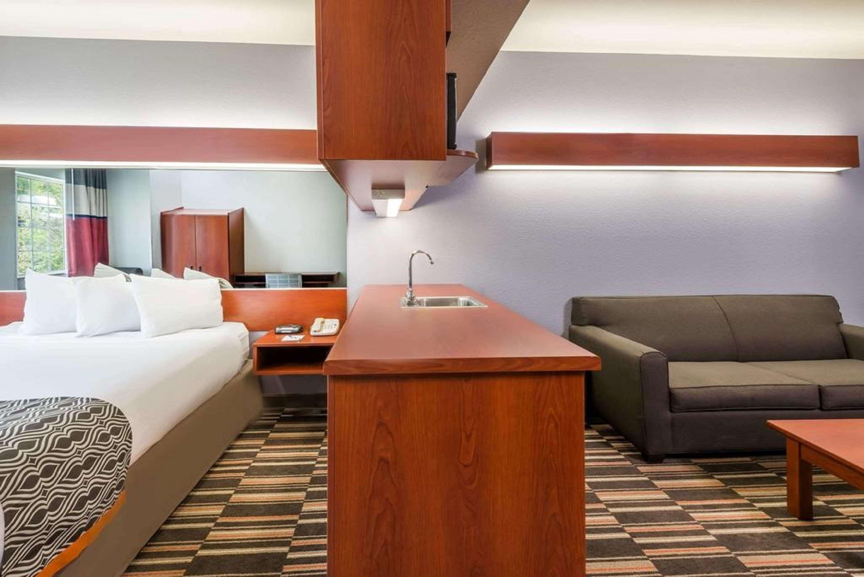 Sonesta Essential Morgantown Hotell Exteriör bild
